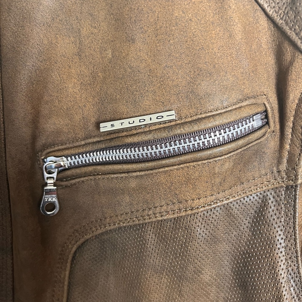 Men's Tan Leather Bomber Jacket - Picture 8 of 10